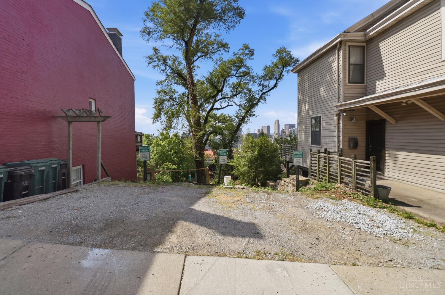 525 Boal Street Cincinnati, OH 45202 - Photo 29 of 40