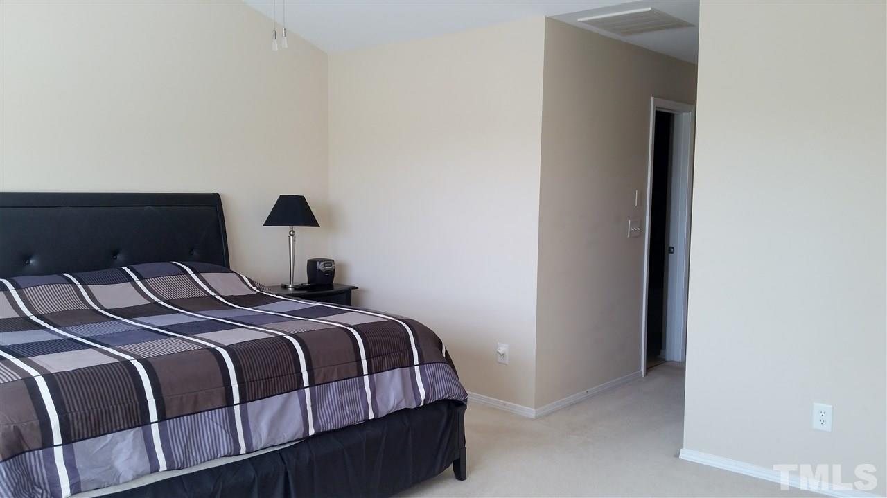 8406 Stoneyard Place Raleigh, NC 27613 - Photo 14 of 20 Gallery Image 14