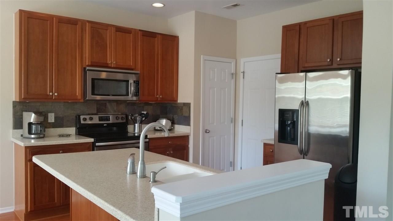 8406 Stoneyard Place Raleigh, NC 27613 - Photo 9 of 20 Gallery Image 9