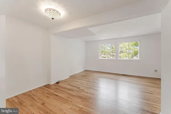 $2,900 | 1682 Harvest Green Court, Reston, VA 20194