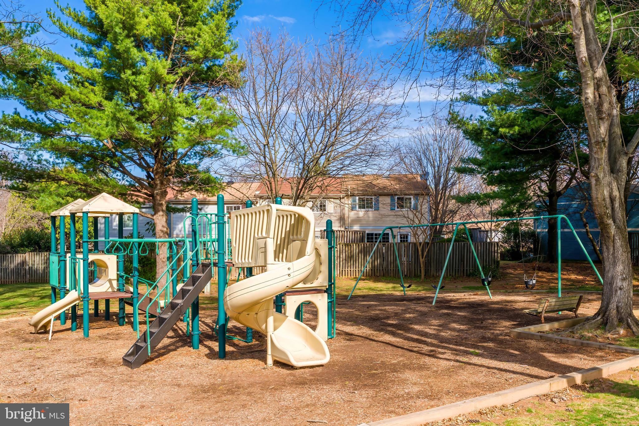 1682 Harvest Green Court Reston, VA 20194 - Photo 35 of 39 a view of outdoor space with seating