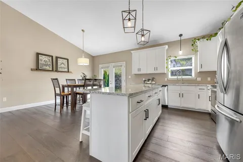 $325,000 | 1001 Remington Drive, Imperial, MO 63052