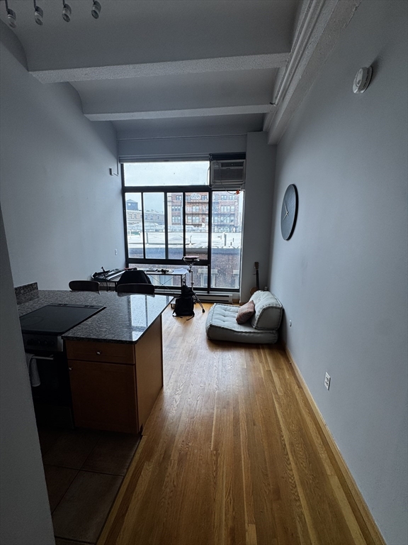 12 Stoneholm Street, Unit 511 Boston, MA 02115 - Photo 4 of 9