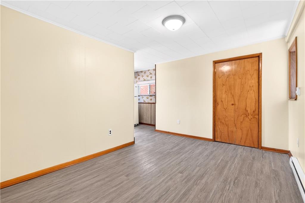 424-426 Connecticut Avenue Rochester, PA 15074 - Photo 31 of 45 424 Top Floor Unit - Living Room