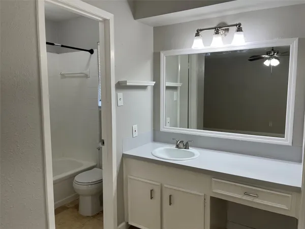 $1,950 | 2402 Fawnwood Lane, Spring, TX 77386