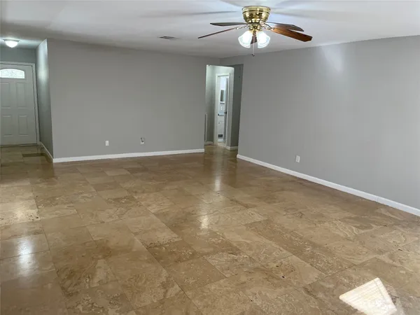 $1,950 | 2402 Fawnwood Lane, Spring, TX 77386