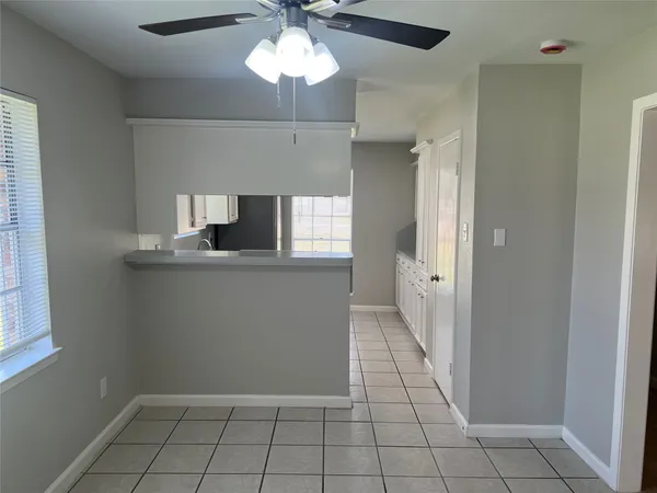 $1,950 | 2402 Fawnwood Lane, Spring, TX 77386