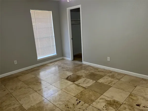 $1,950 | 2402 Fawnwood Lane, Spring, TX 77386