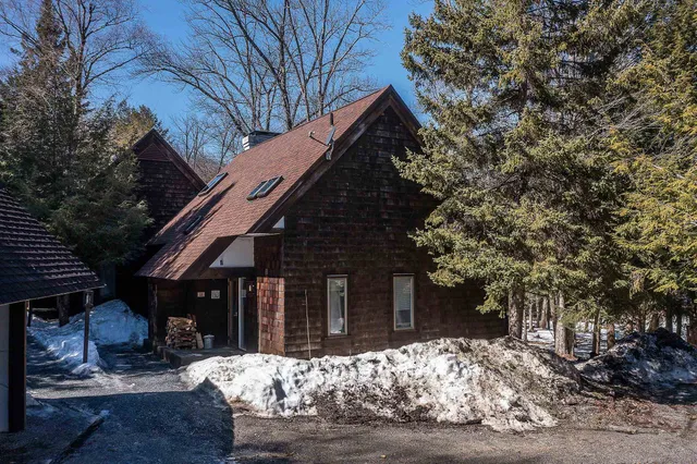 $617,000 | 11 Pond View Road, Winhall, VT 05340