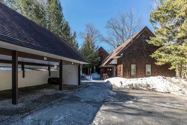 $617,000 | 11 Pond View Road, Winhall, VT 05340