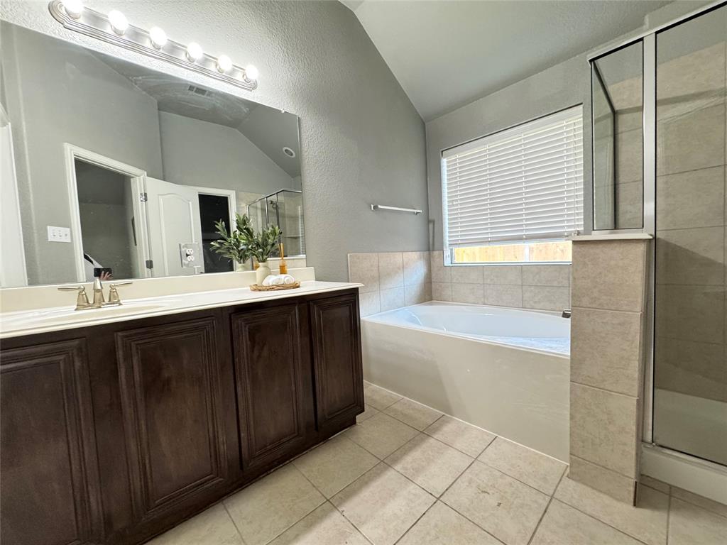 6440 Parkstone Way Dallas, TX 75249 - Photo 18 of 19 Gallery Image 18