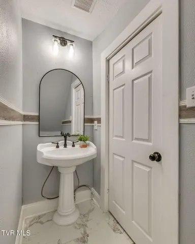 $374,000 | 1117 Lomax Street, Kingsport, TN 37660