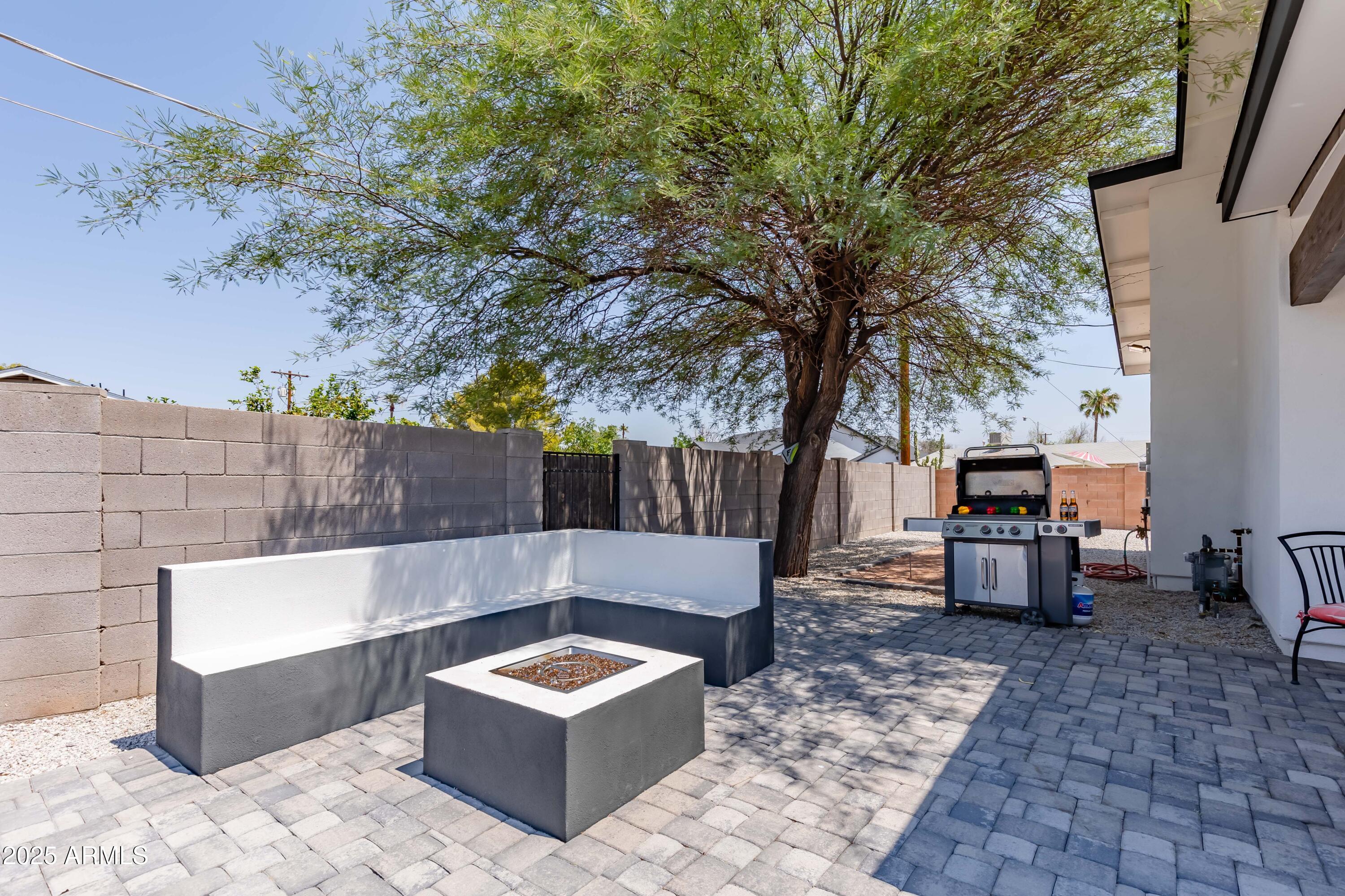 3043 North 85th Place Scottsdale, AZ 85251 - Photo 5 of 33 swimming pool view with seating space