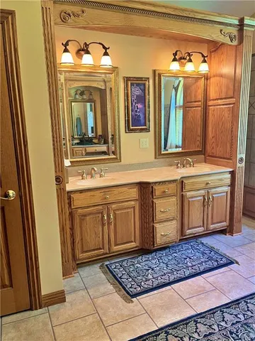 $545,000 | 107 West McKinley Street, Frontenac, KS 66763