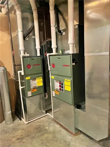 $545,000 | 107 West McKinley Street, Frontenac, KS 66763