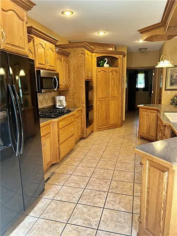 $545,000 | 107 West McKinley Street, Frontenac, KS 66763