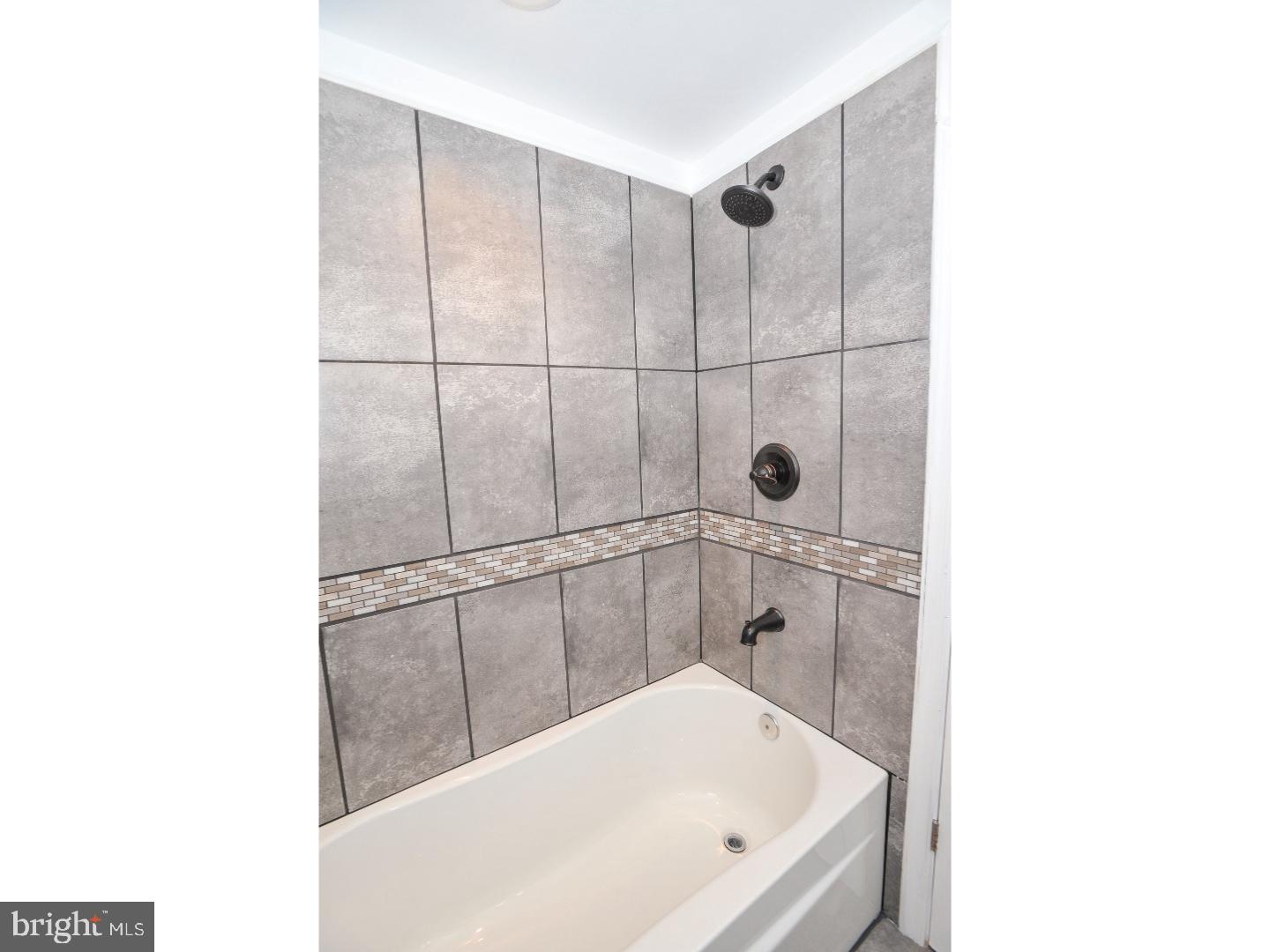 10827 Rayland Road Philadelphia, PA 19154 - Photo 14 of 24 Gallery Image 14