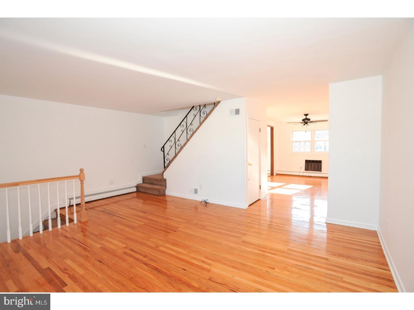 10827 Rayland Road Philadelphia, PA 19154 - Photo 5 of 24 Gallery Image 5