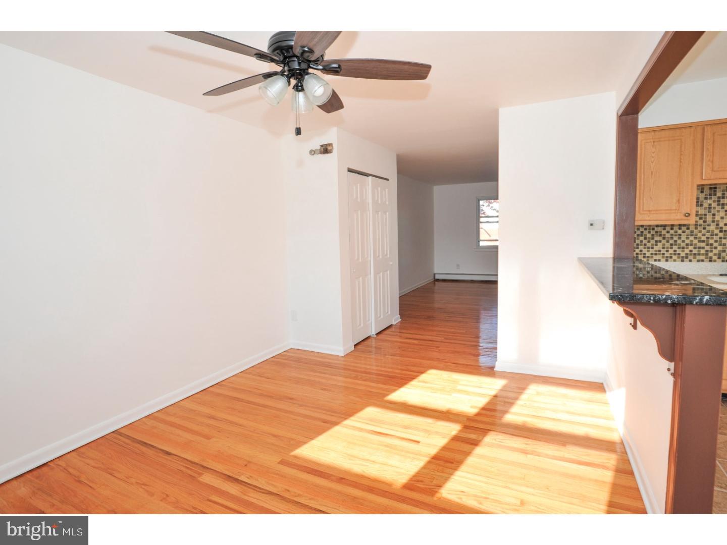 10827 Rayland Road Philadelphia, PA 19154 - Photo 7 of 24 Gallery Image 7