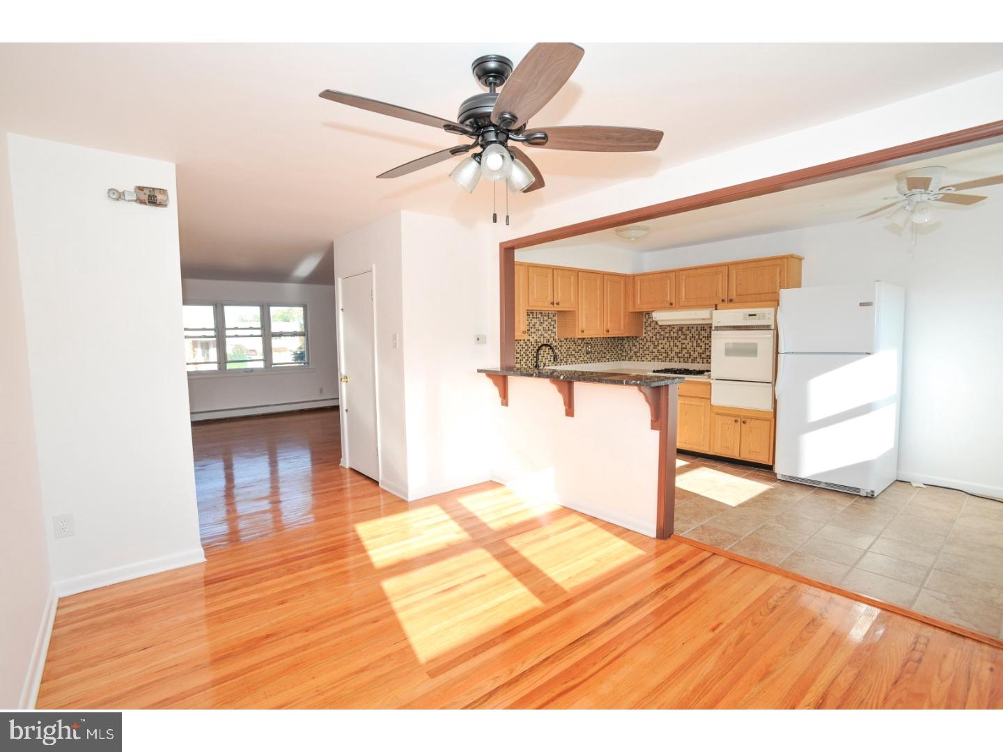 10827 Rayland Road Philadelphia, PA 19154 - Photo 8 of 24 Gallery Image 8