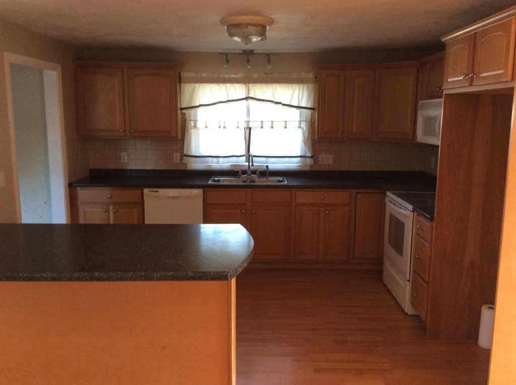 140 Francine Road Raynham, MA 02767 - Photo 6 of 14 Gallery Image 6