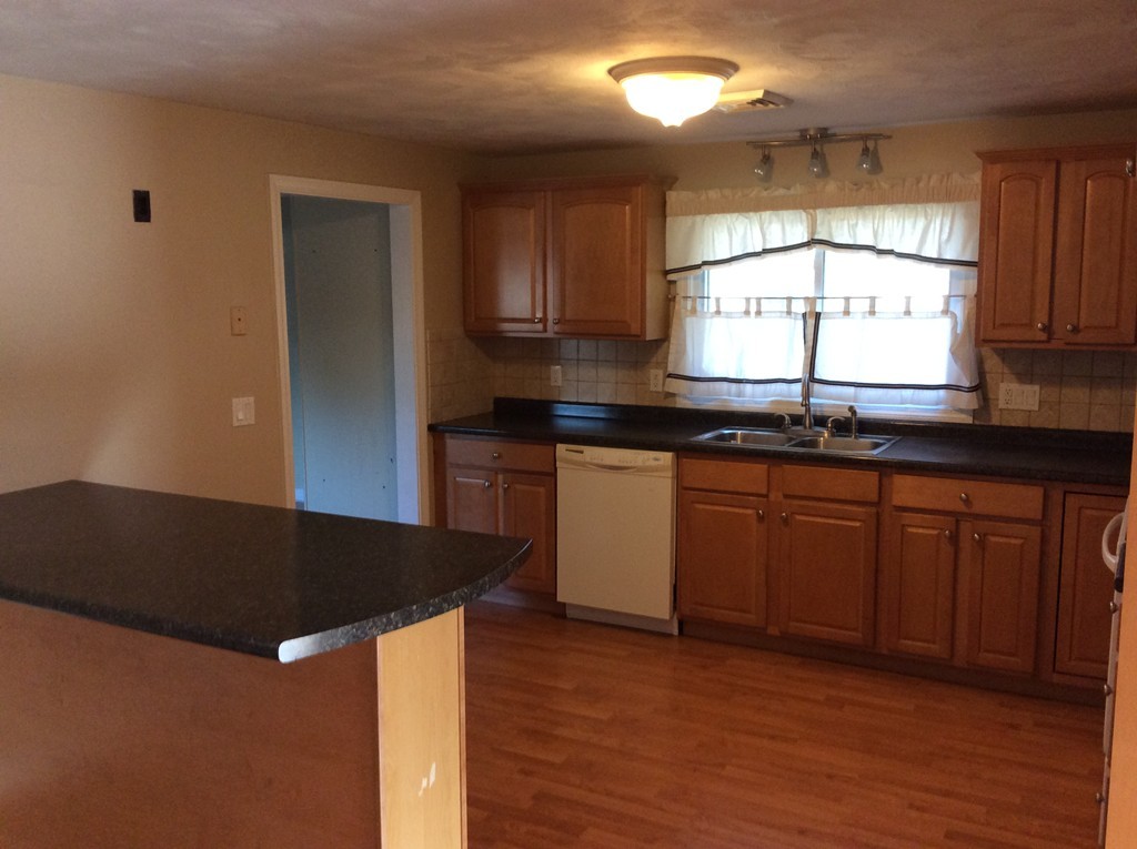 140 Francine Road Raynham, MA 02767 - Photo 7 of 14 Gallery Image 7