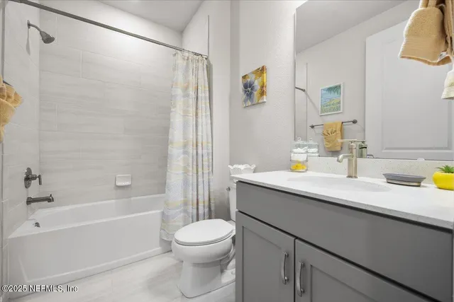 $425,000 | 10976 Town View Drive, Jacksonville, FL 32256