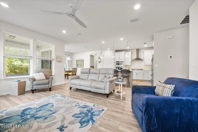 $425,000 | 10976 Town View Drive, Jacksonville, FL 32256