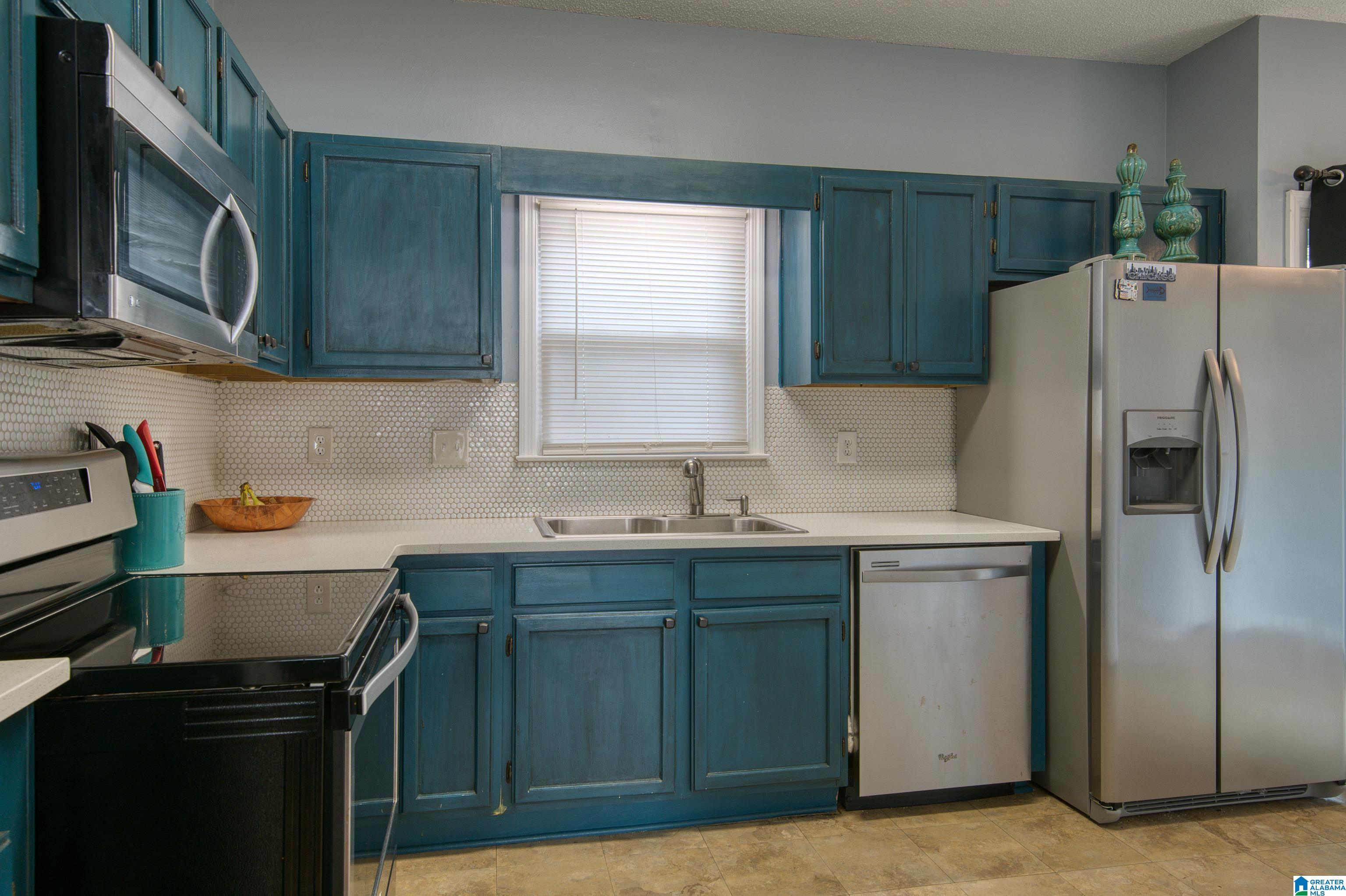 232 Laurel Circle Pelham, AL 35124 - Photo 10 of 35