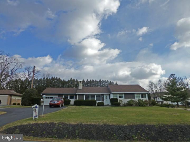 458 Mountain View Road Reading, PA 19607 - Photo 1 of 15 Exterior Front