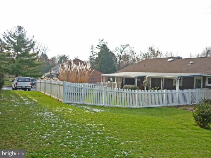458 Mountain View Road Reading, PA 19607 - Photo 4 of 15 Exterior Back