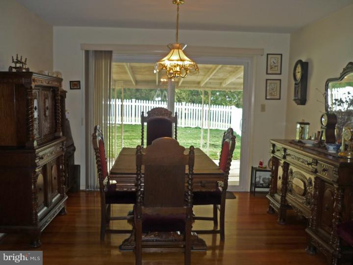 458 Mountain View Road Reading, PA 19607 - Photo 8 of 15 Dining Room