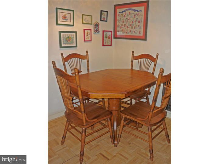 458 Mountain View Road Reading, PA 19607 - Photo 10 of 15 Kitchen