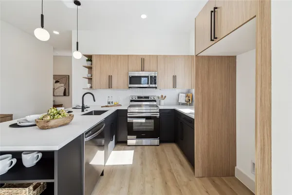 $1,850 | 413 Clearwater Street, Unit B, Houston, TX 77029