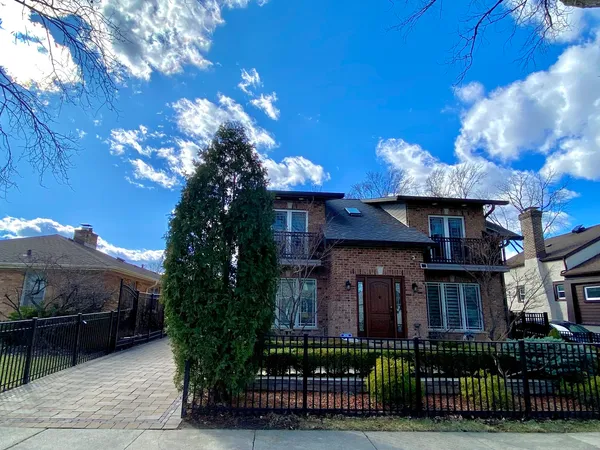 $4,900 | 1052 Margret Street, Des Plaines, IL 60016