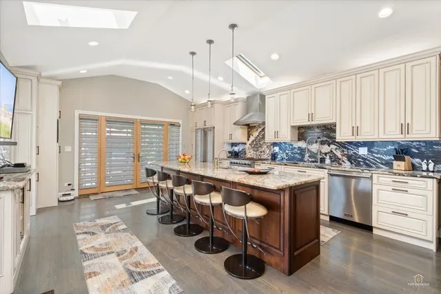 $5,400 | 1052 Margret Street, Des Plaines, IL 60016