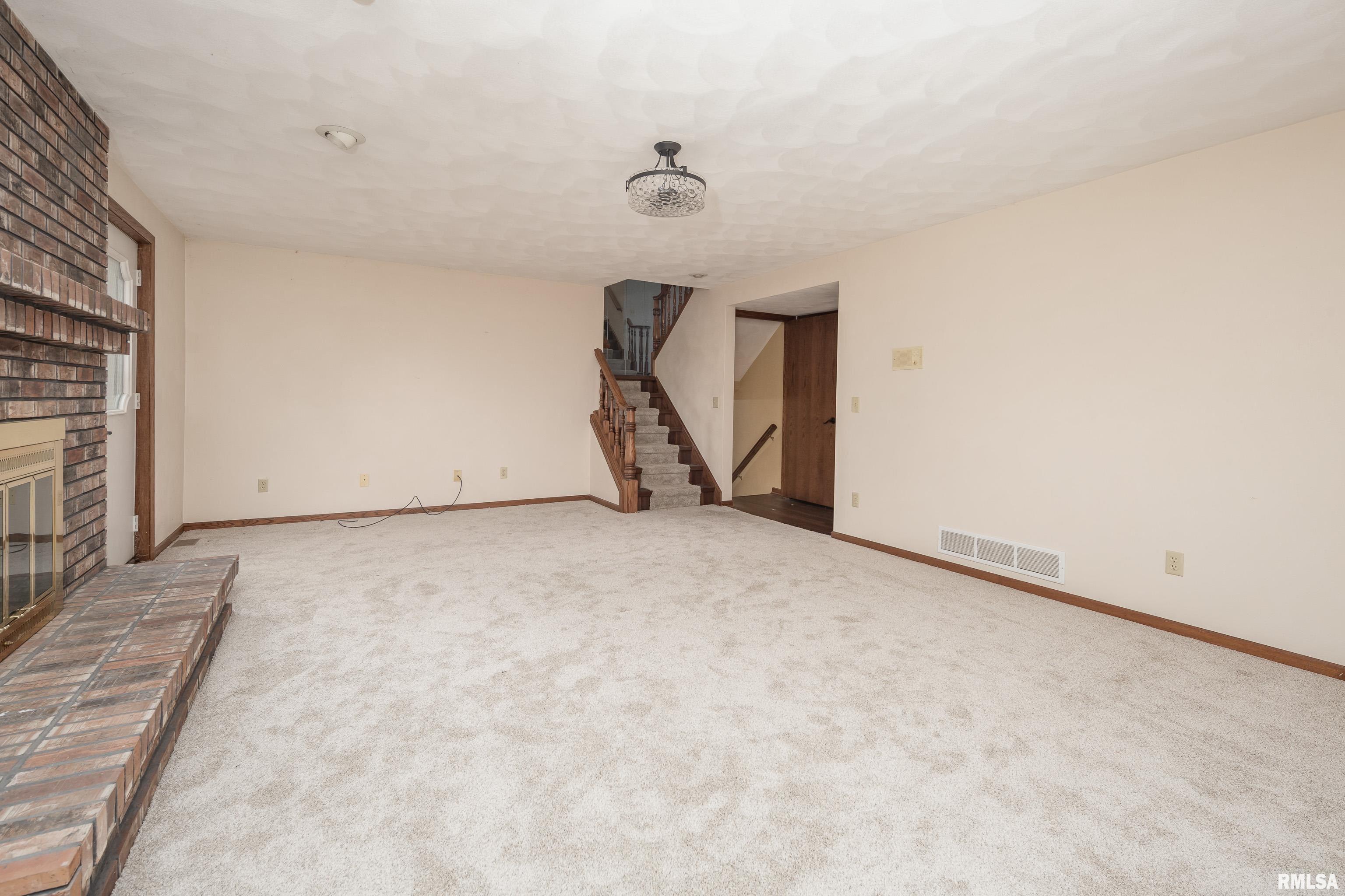 2711 Jersey Ridge Road Davenport, IA 52803 - Photo 19 of 37 Gallery Image 19