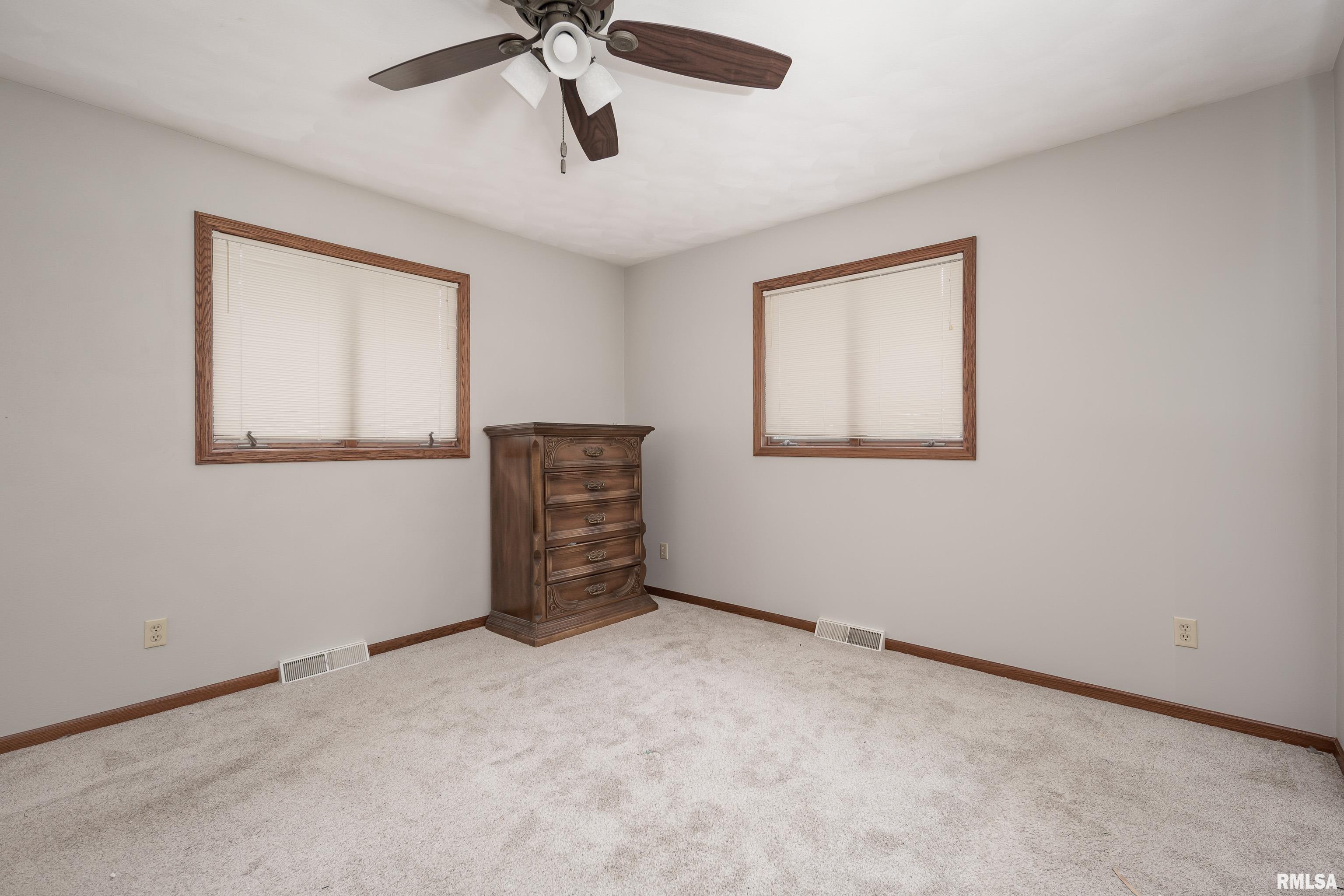 2711 Jersey Ridge Road Davenport, IA 52803 - Photo 29 of 37 Gallery Image 29