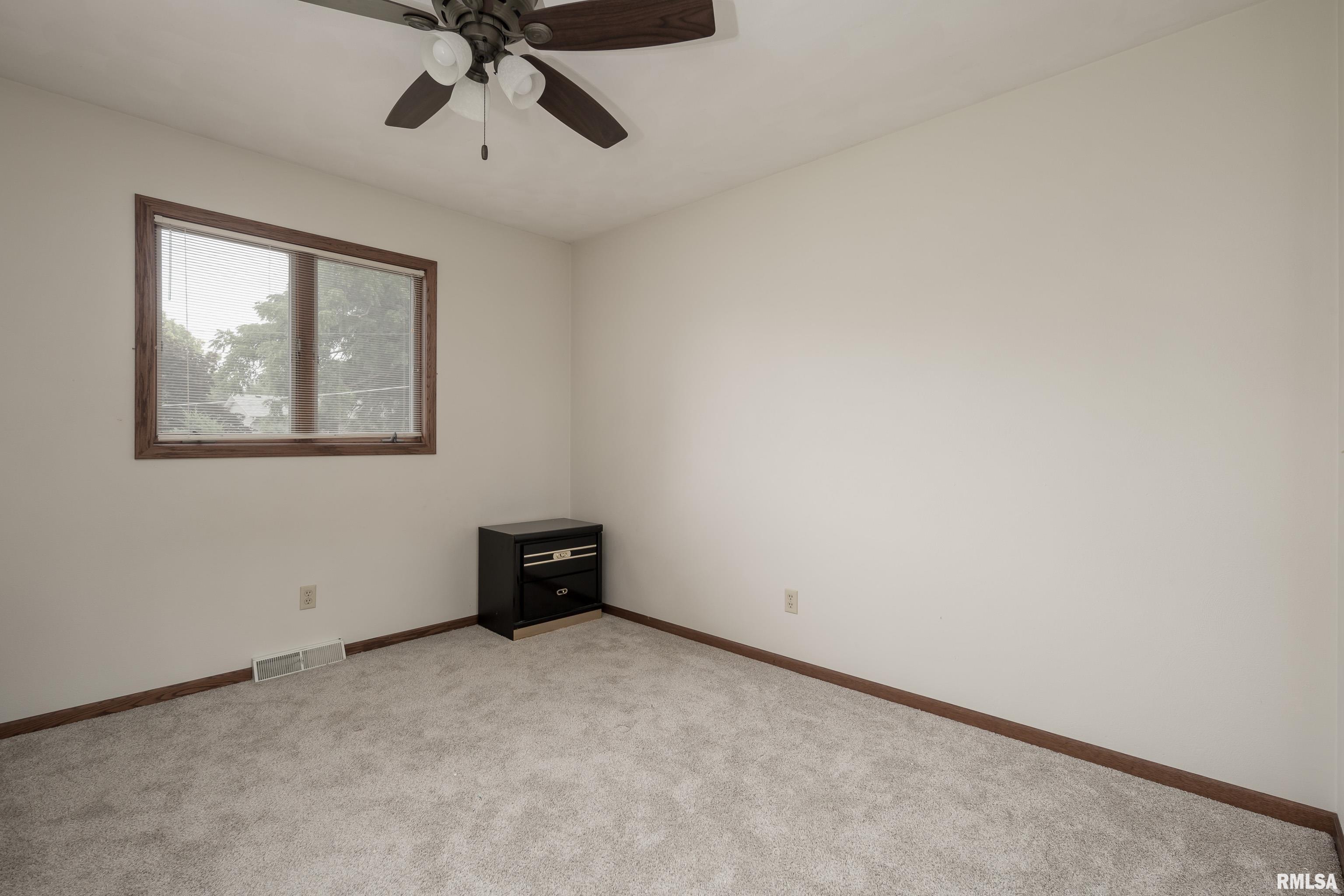 2711 Jersey Ridge Road Davenport, IA 52803 - Photo 35 of 37 Gallery Image 35