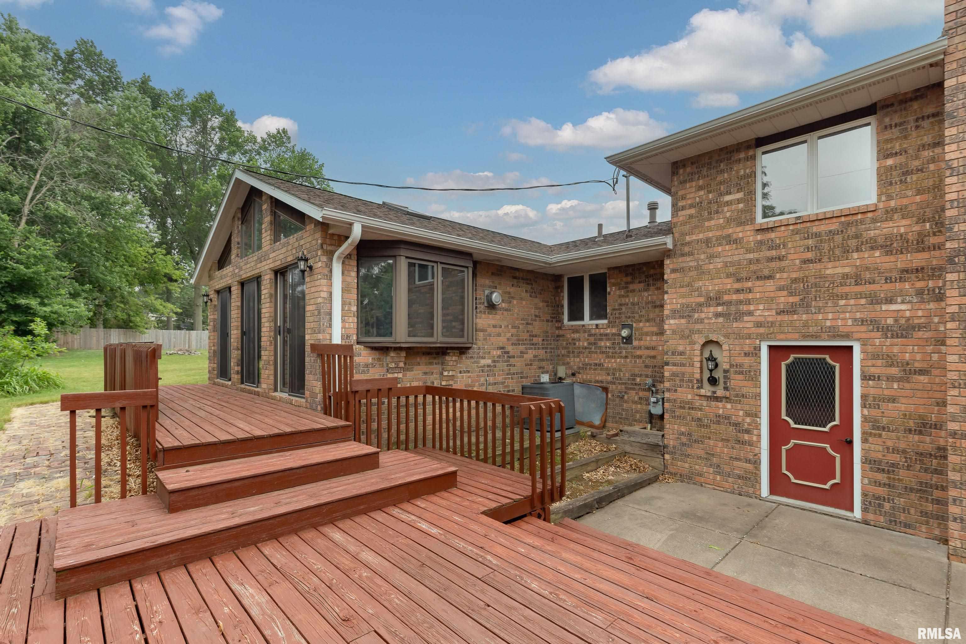 2711 Jersey Ridge Road Davenport, IA 52803 - Photo 6 of 37 Gallery Image 6