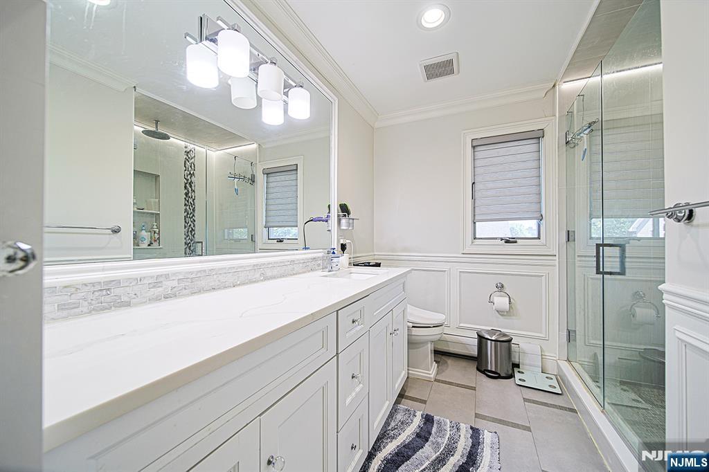 897 Virgil Avenue Ridgefield, NJ 07657 - Photo 41 of 50