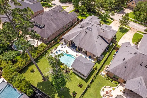 $799,999 | 34134 Mill Creek Way, Pinehurst, TX 77362