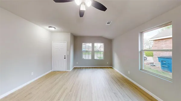 $269,900 | 614 Chapman Drive, Lancaster, TX 75146