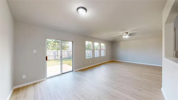 $269,900 | 614 Chapman Drive, Lancaster, TX 75146