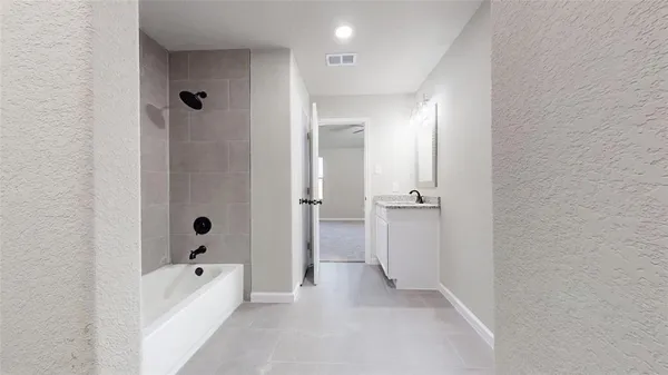 $269,900 | 614 Chapman Drive, Lancaster, TX 75146