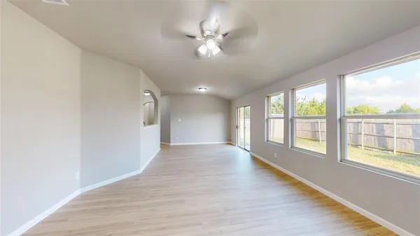 $269,900 | 614 Chapman Drive, Lancaster, TX 75146