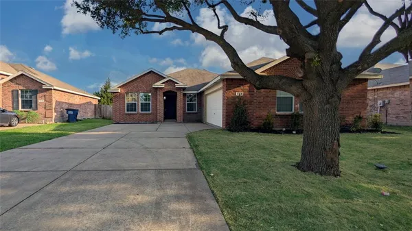 $269,900 | 614 Chapman Drive, Lancaster, TX 75146