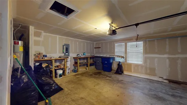 $269,900 | 614 Chapman Drive, Lancaster, TX 75146