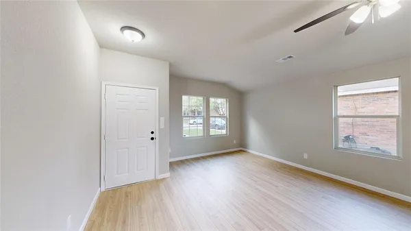 $269,900 | 614 Chapman Drive, Lancaster, TX 75146