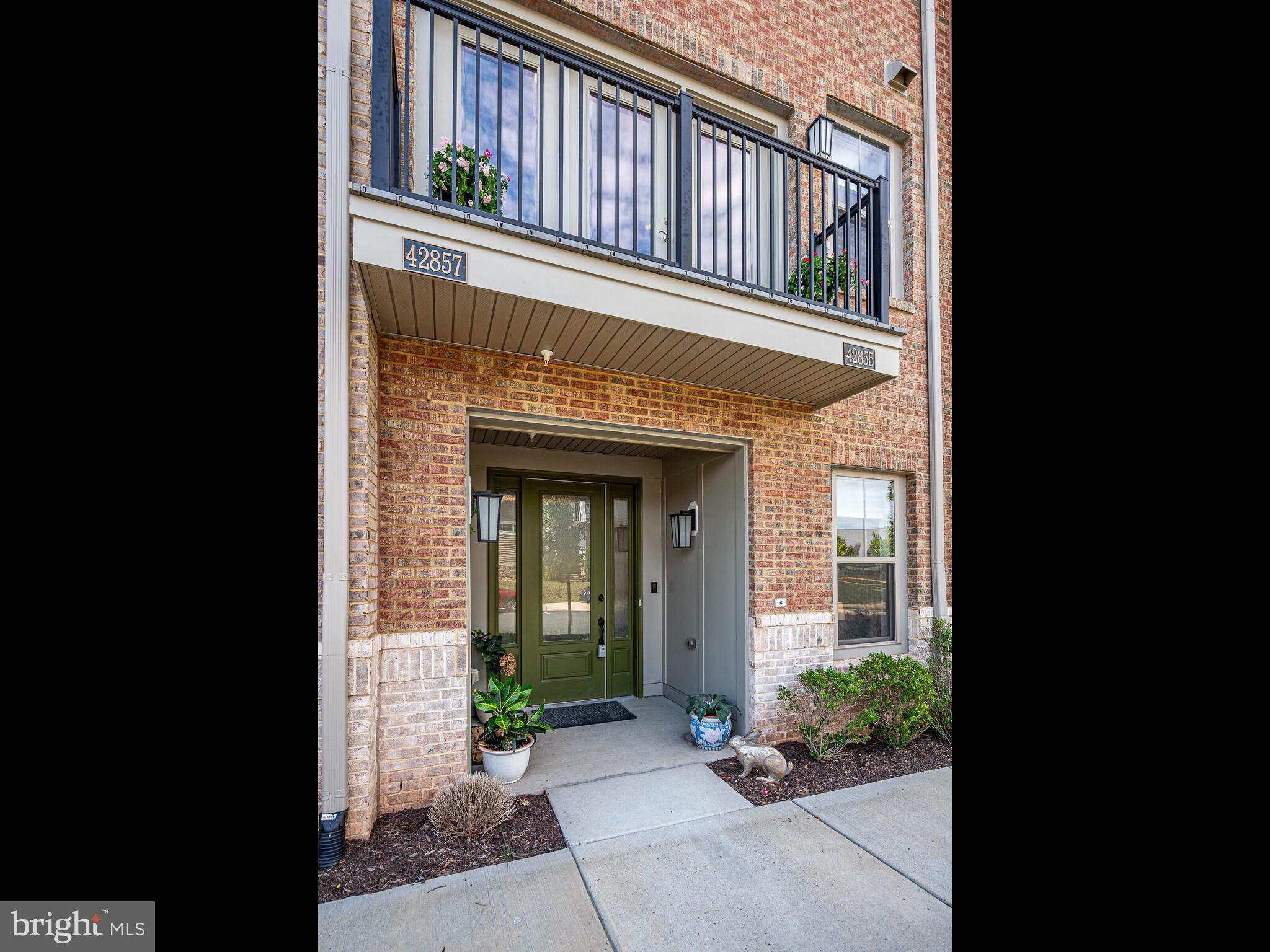 42855 Littlehales Terrace Ashburn, VA 20148 - Photo 1 of 39
